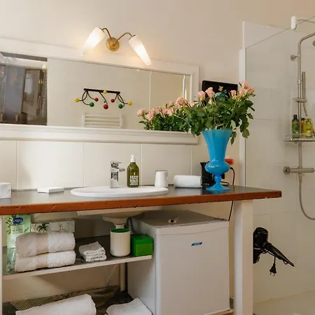 ベッド・アンド・ブレックファスト Dans Echoppe べグル