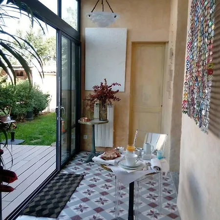 Dans Echoppe Bed & Breakfast